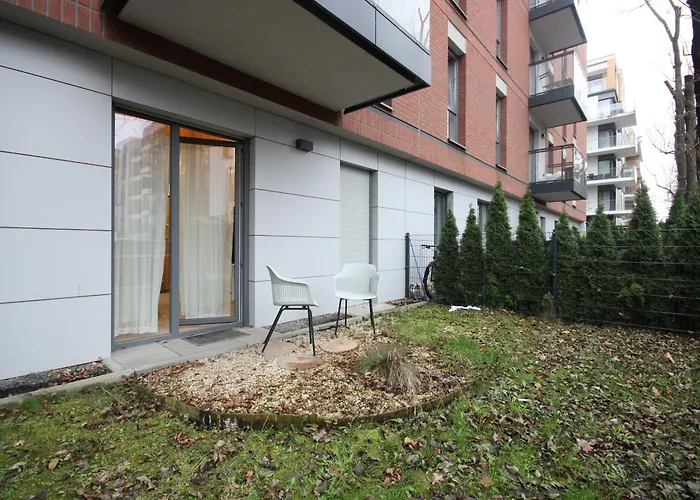 Great Apartment With A Garden In The City Center, Old Town