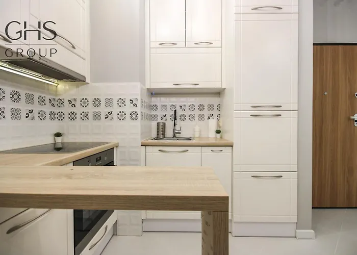 Great Apartment With A Garden In The City Center, Old Town